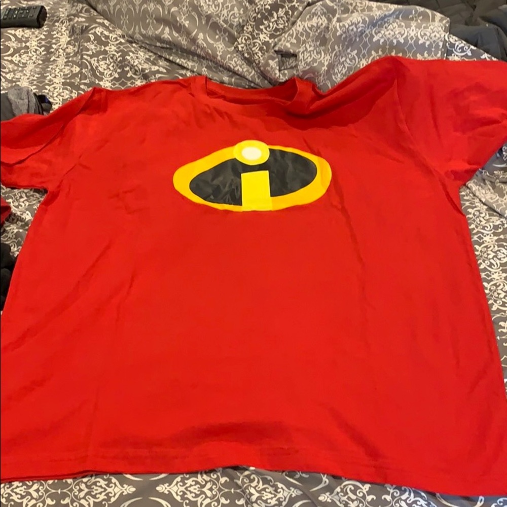 Mr. Incredible XXL shirt